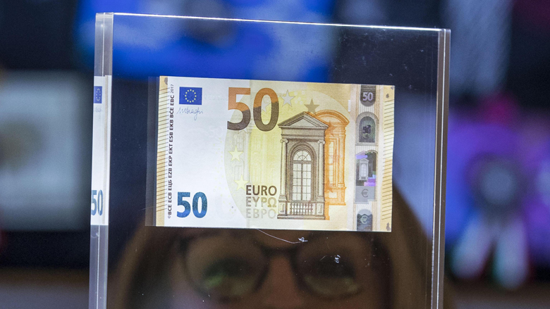nieuw_biljet_50_euro_glas_anp.jpg nieuw_biljet_50_euro_glas_anp.jpg