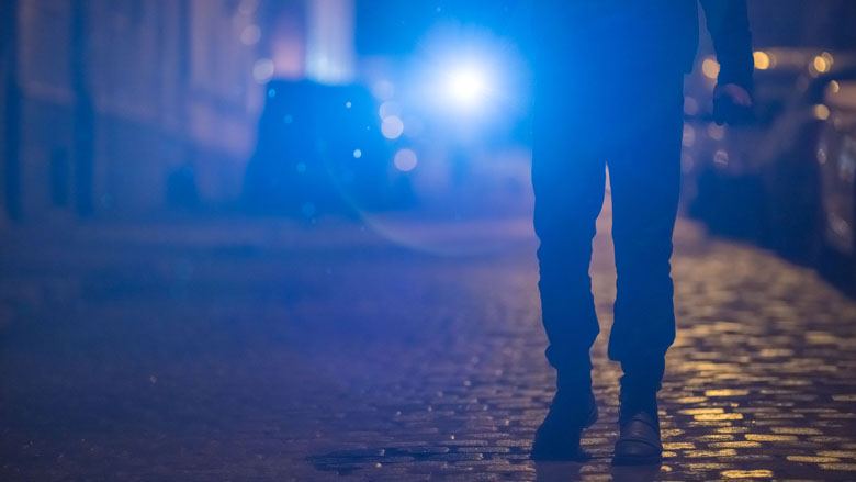 voetganger-slecht-verlicht-niet-zichtbaar-in-verkeer_780.jpg voetganger-slecht-verlicht-niet-zichtbaar-in-verkeer_780.jpg