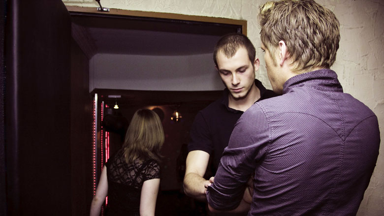 geweigerd-bar-club-discriminatie-780.jpg geweigerd-bar-club-discriminatie-780.jpg