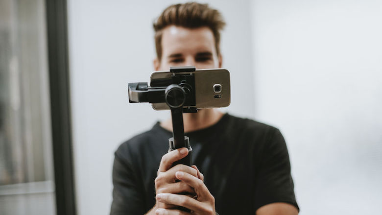 11112020 vloggers.jpg 11112020 vloggers.jpg