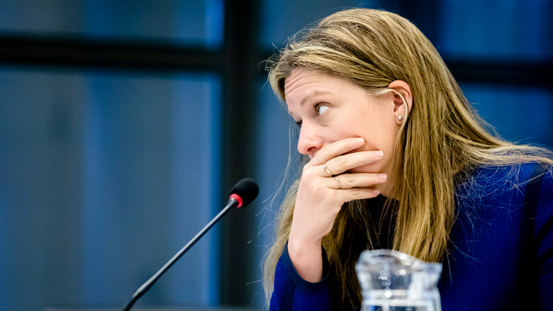 carola-schouten-slachthuizen-ingrijpen-varkens-geweld-780.jpg carola-schouten-slachthuizen-ingrijpen-varkens-geweld-780.jpg