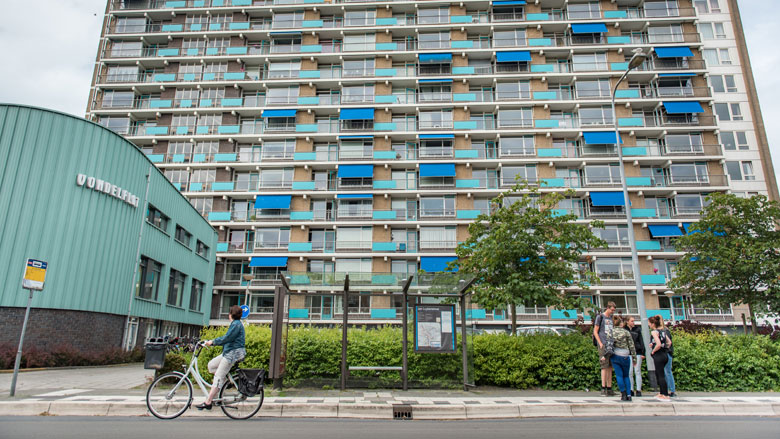 maaltijdrel-vondelflat-bijna-voorbij.jpg maaltijdrel-vondelflat-bijna-voorbij.jpg