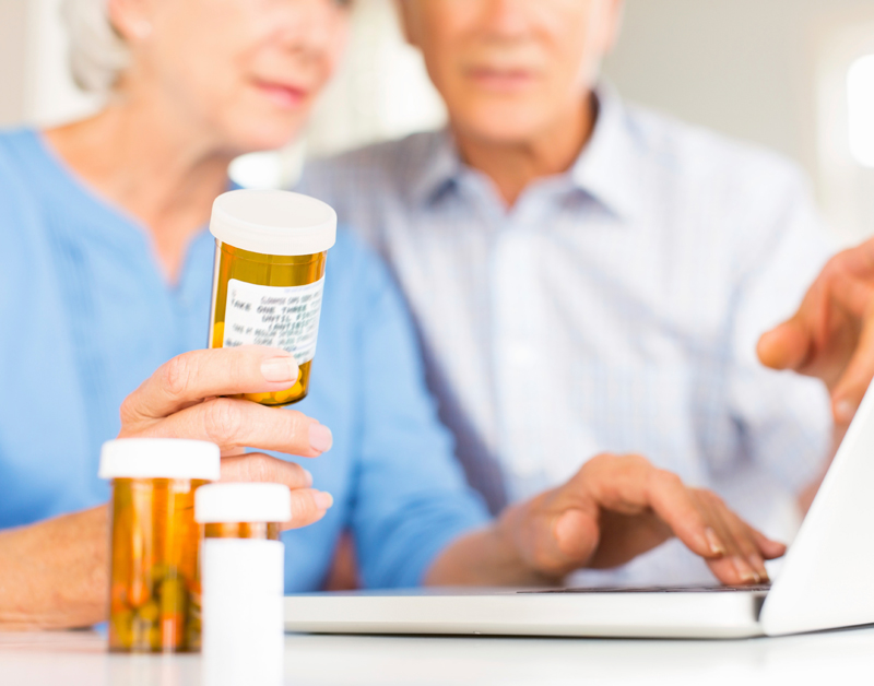 zorg_pillen_medicijn_oud_laptop_800x628.jpg