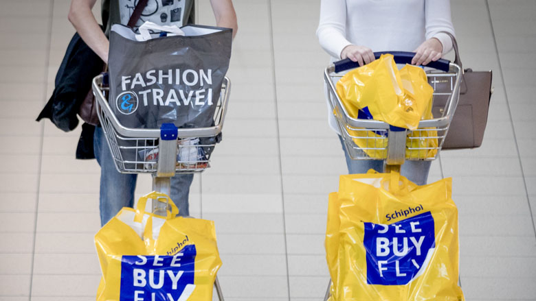 winkelen-op-schiphol-see-buy-fly_22717_780.jpg