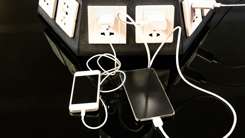 smartphone-opladen-20-02-780.jpg smartphone-opladen-20-02-780.jpg