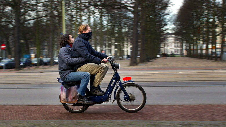 snorfiets-vervuilend-141217.jpg snorfiets-vervuilend-141217.jpg
