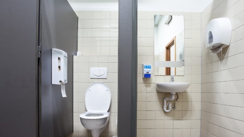 Toilet openbaar.jpg Toilet openbaar.jpg