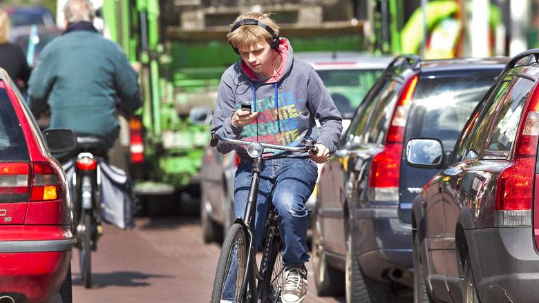 fiets_app_telefoon_780.jpg fiets_app_telefoon_780.jpg