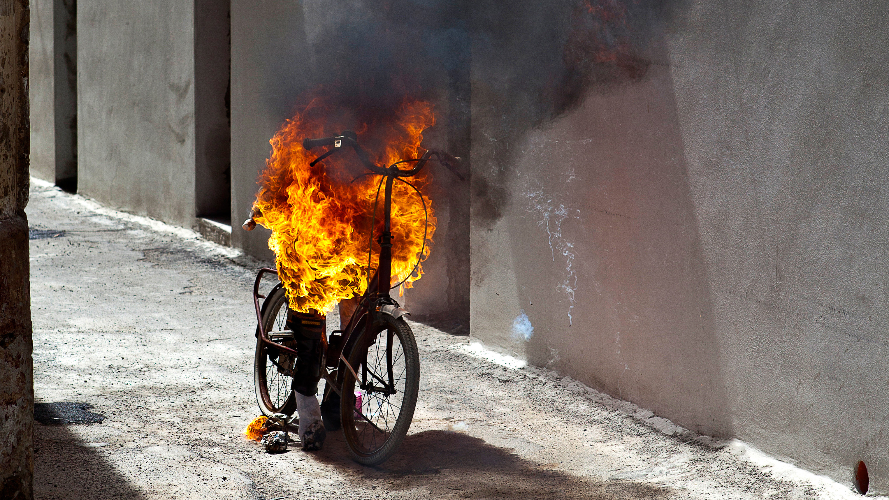 Elektrische fiets brand.jpg Elektrische fiets brand.jpg