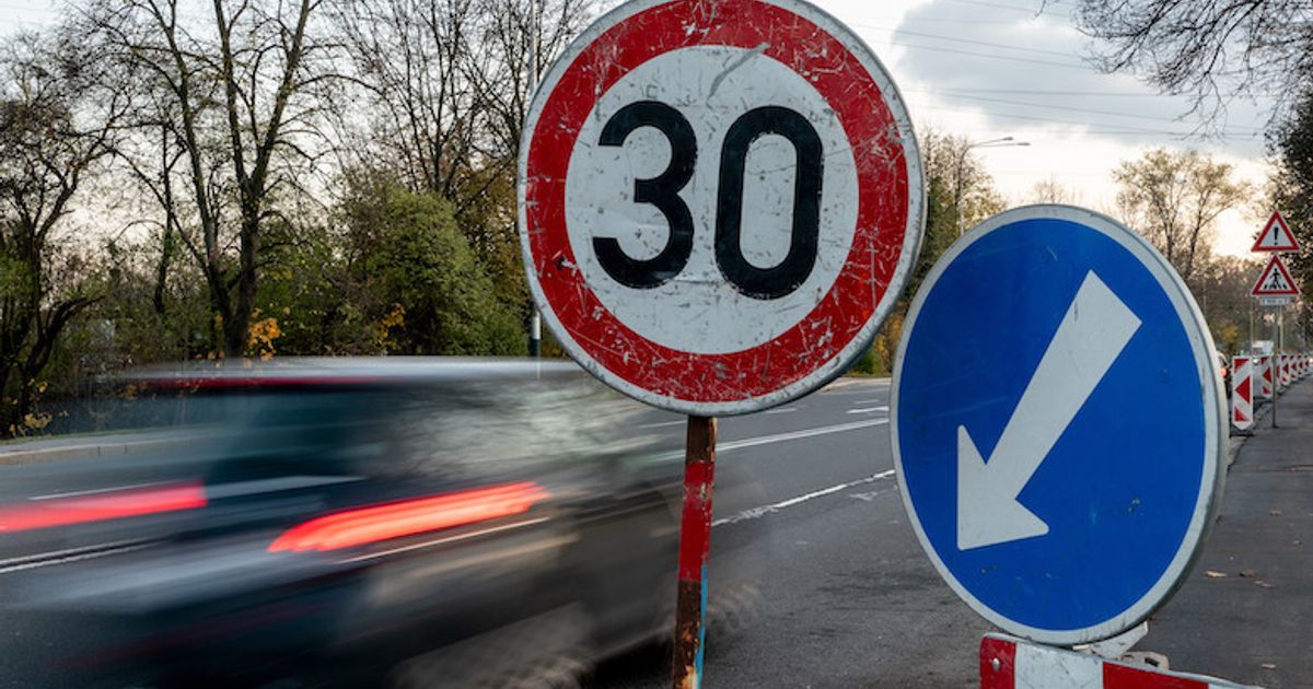 Veel te hard rijden kost je binnenkort misschien 1099 euro en drie ...